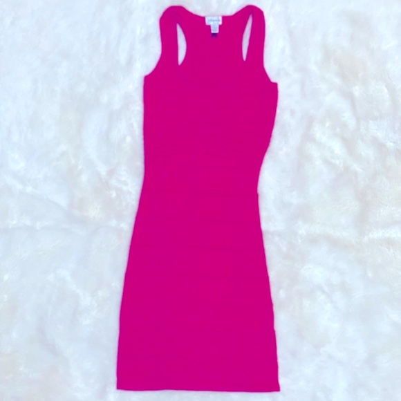 💥 💖 DYNAMITE Mini-dress XS/S - Picture 2 of 4